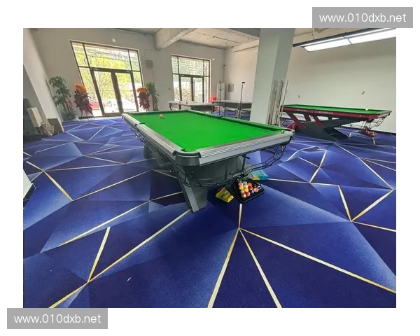 精彩对决一触即发 直播台球比赛带你领略高手过招的无限魅力